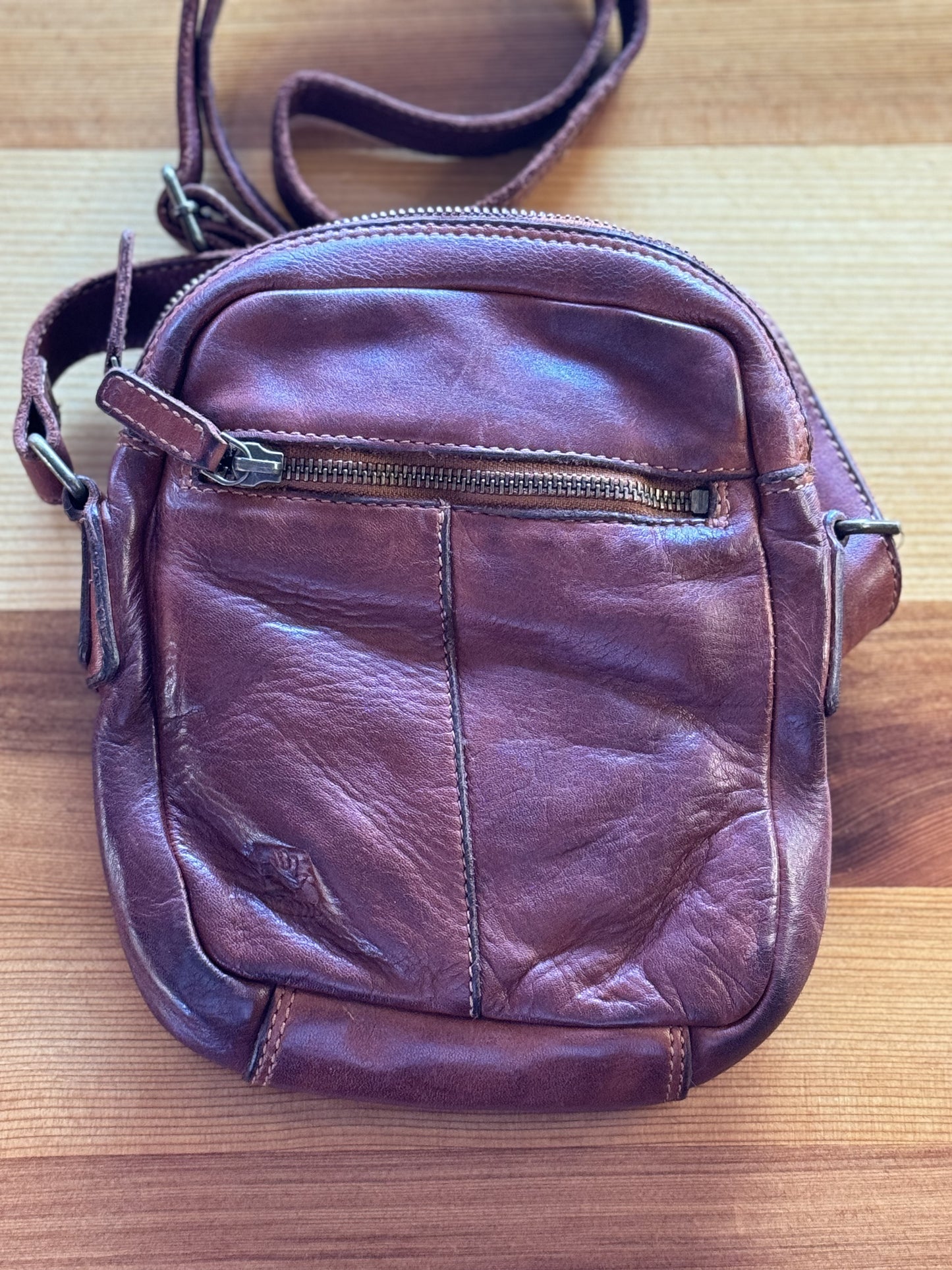 Adrian Klis Crossbody Style 6/2928