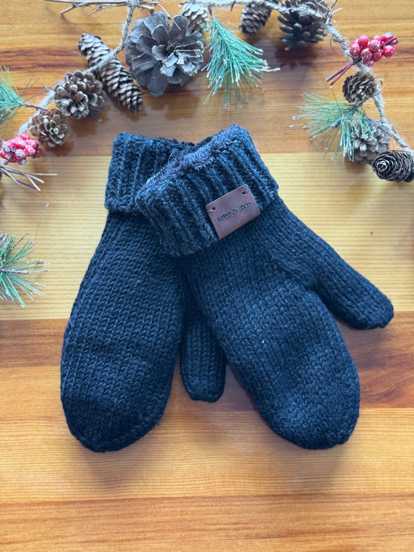 Wild & Free Mitten Black with Gray Cuff