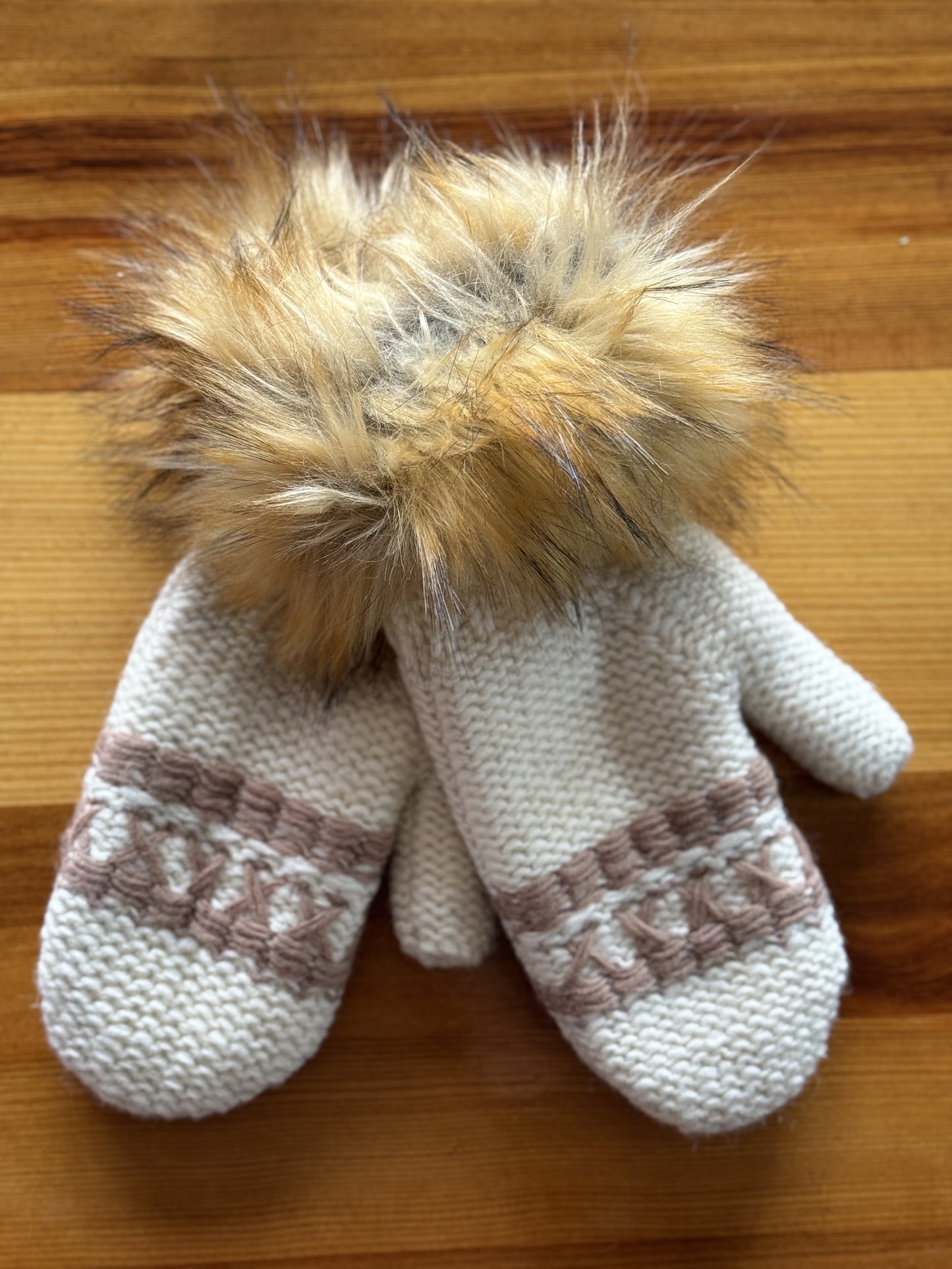 Rocky Mountain Outfitters Vintage Mittens