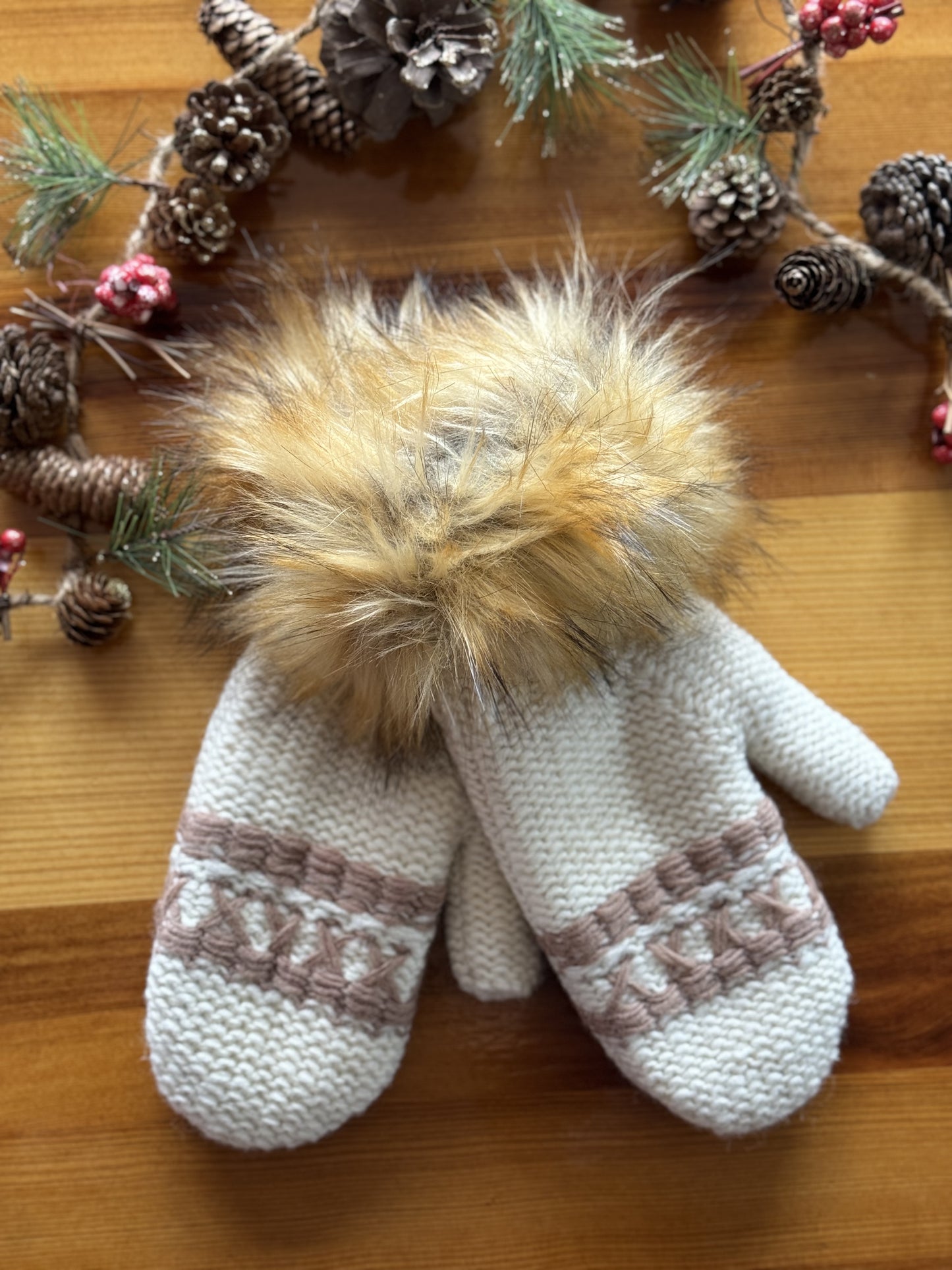 Rocky Mountain Outfitters Vintage Mittens